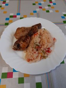 Kuřecí paličky, zeleninová rýže